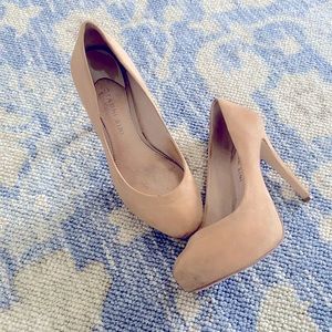 Gianni Bini size 6 nude heels